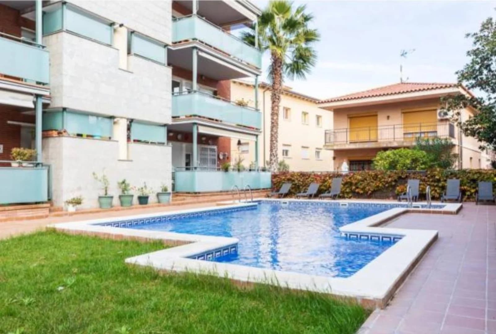 Space Apartment with pool near Barcelona - 1