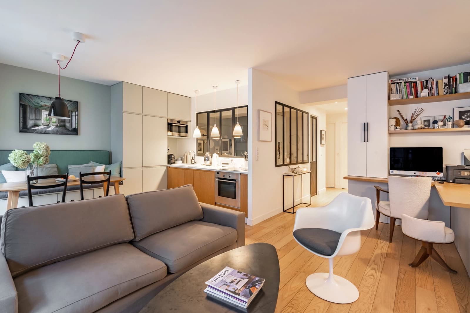 Living room in Very bright and cosy Parisian apartment - 1
