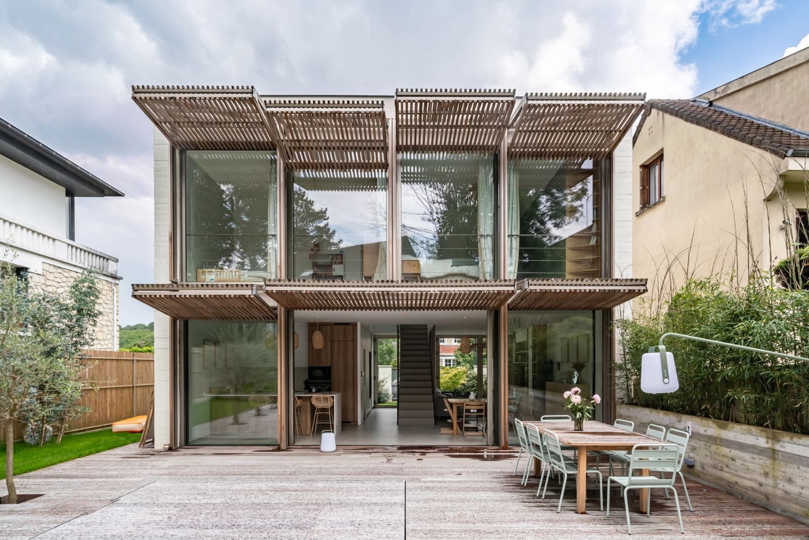 Espace Maison d'architecte avec piscine à fond mobile unique - 3