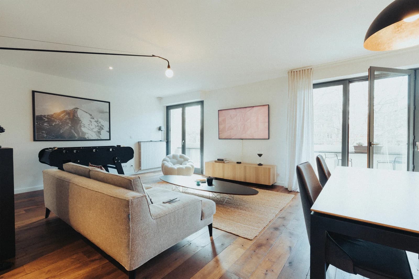 Salon dans Appartement d'architecte aux volumes spacieux et modernes - 1
