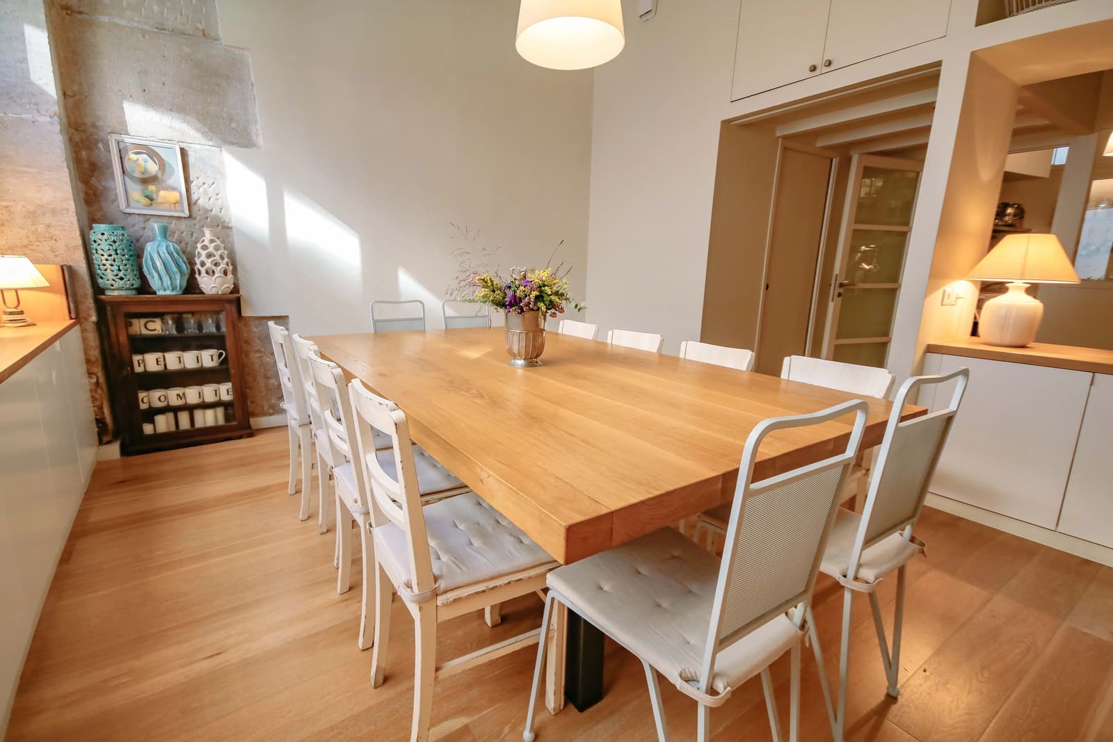 Meeting room in A cosy, retro-style space - 0