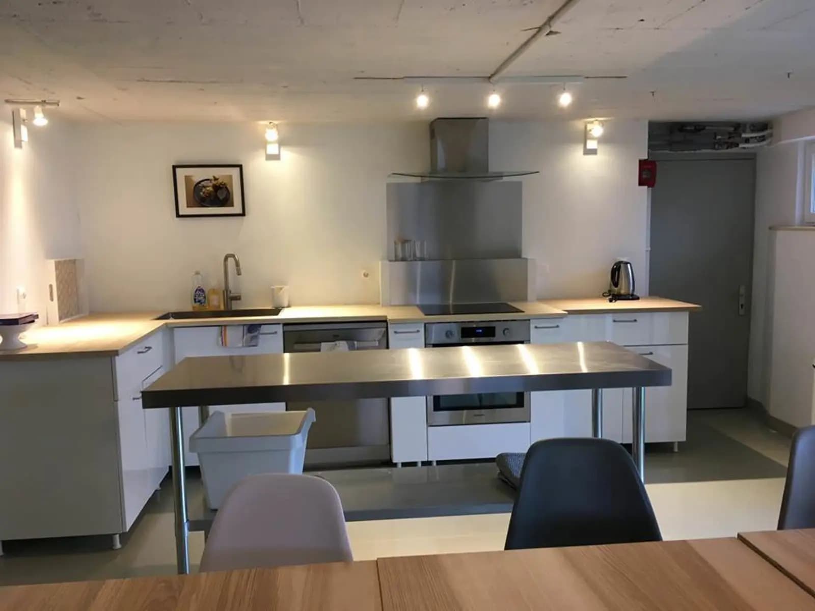 Cuisine dans Espaces conviviaux et lumineux à Carvin, à découvrir - 1