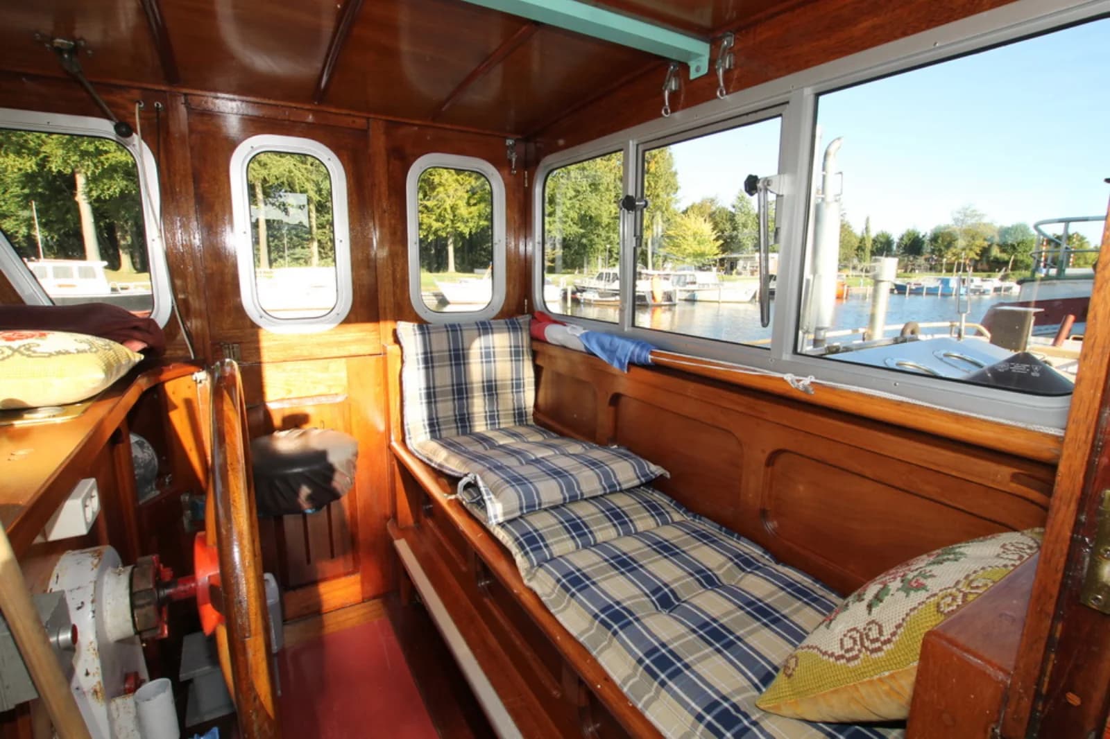 Espace Magnifique péniche amarrée, une autre vie - 4