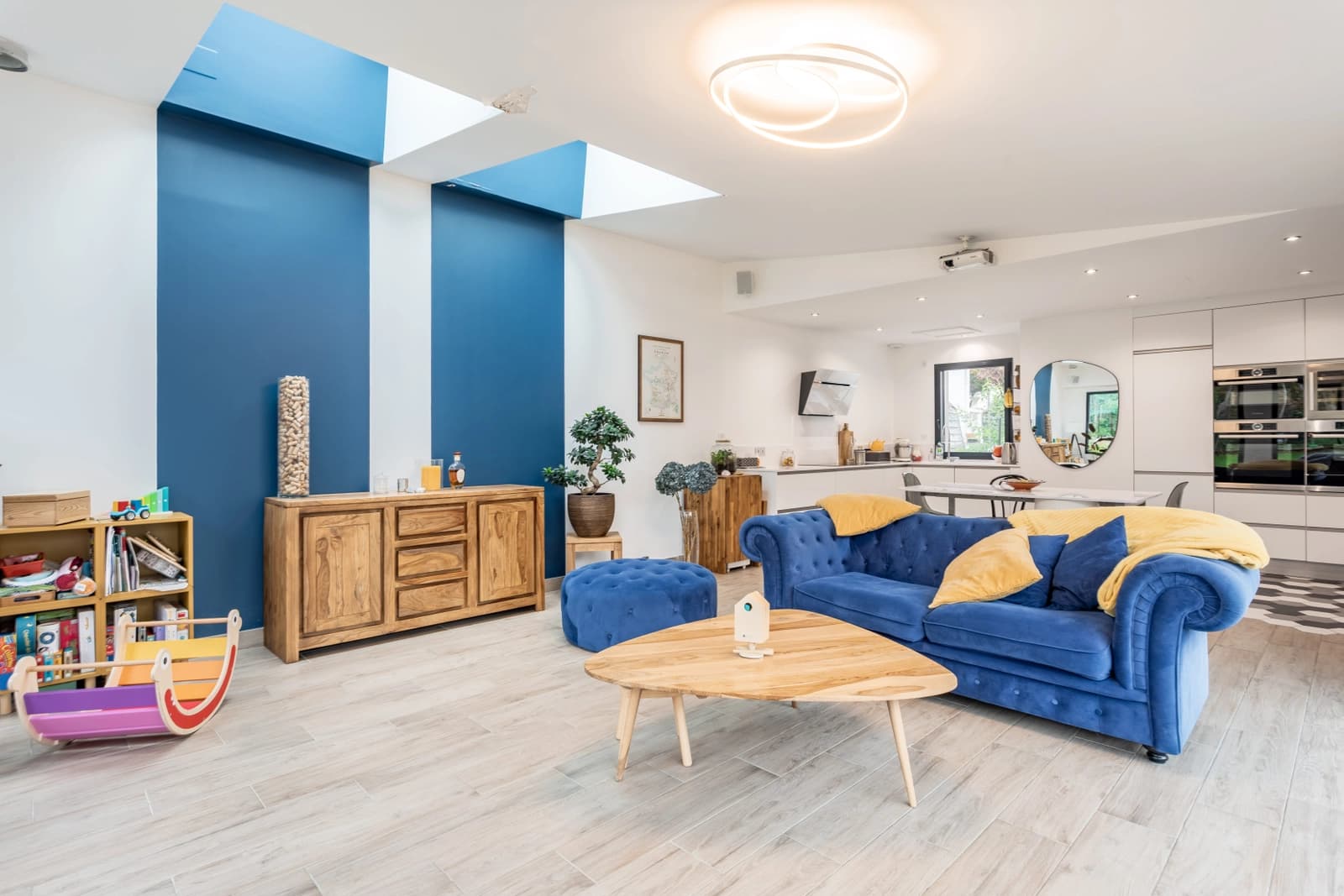 Living room in Quiet, modern house with garden - 1