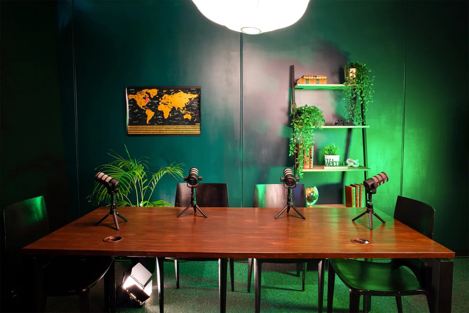Space Video and podcast recording studio 🔴 - 3
