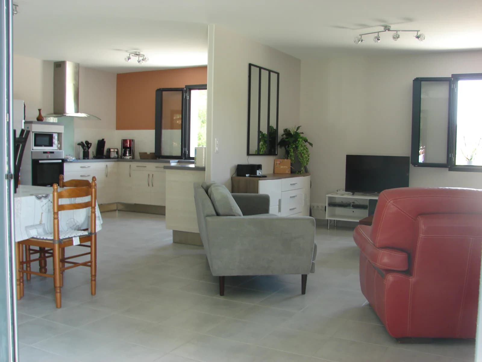 Salle de réunion dans La grande maison de Léontine: charme et authenticité - 1