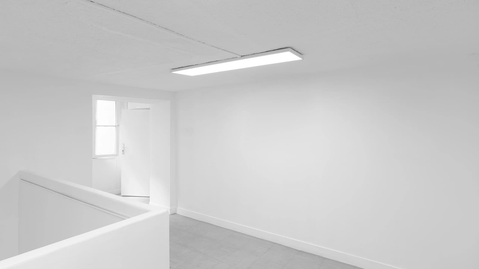 Salon dans St-Germain-des-Prés: superbe espace de présentation - 1