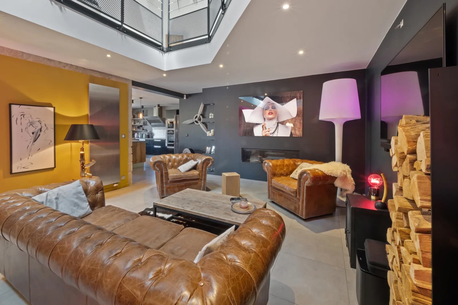 Salon dans Loft à Carrières-sur-Seine, esprit industriel unique - 1