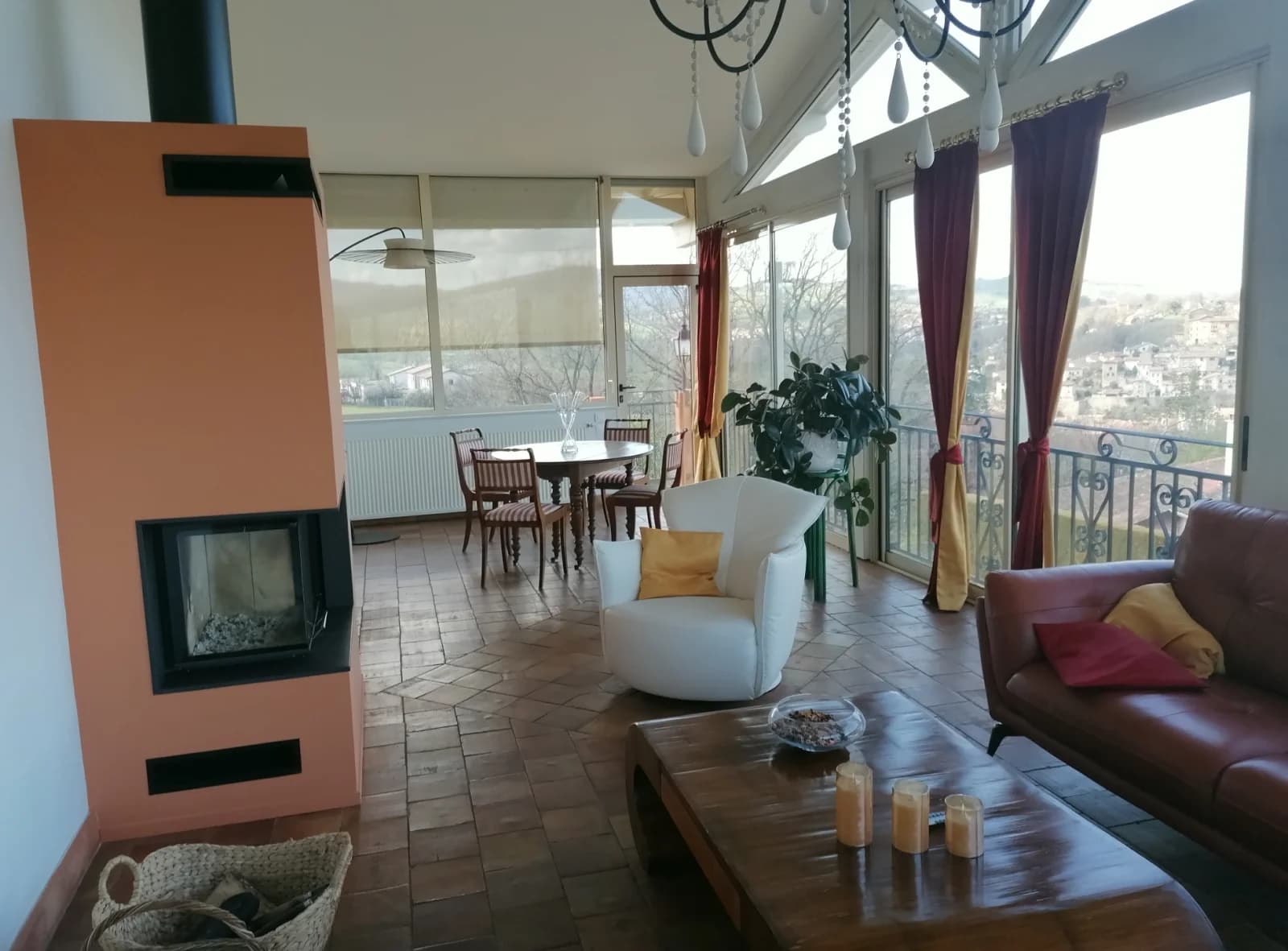 Maison de charme aux portes de Lyon, facile d'accès