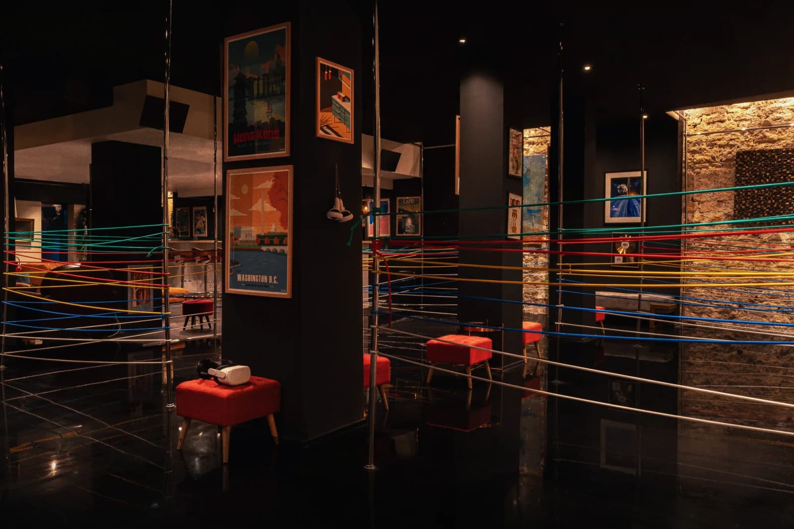 Space Virtual reality loft - 3