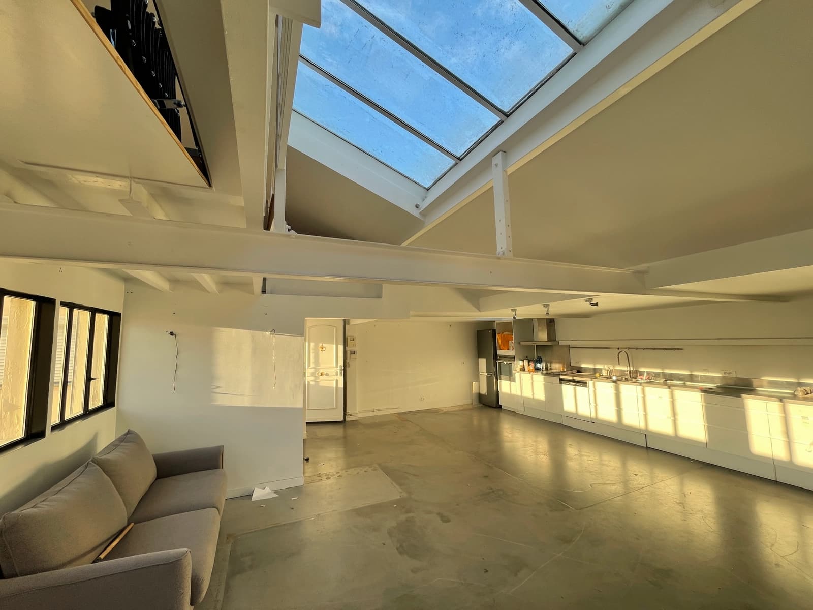 Espace Loft industriel avec sa terrasse privative unique - 0