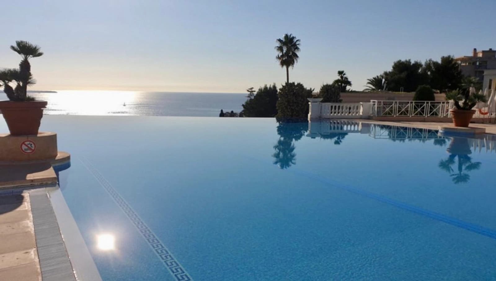Meeting room in Magnificent apartment terrace swimming pool sea view - 1