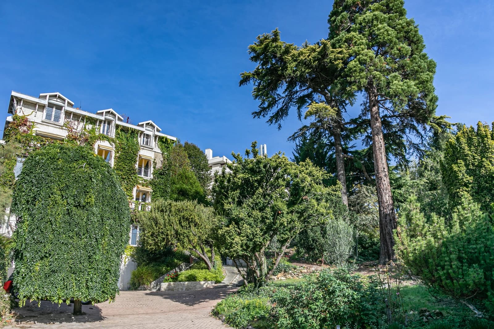 Space Atypical villa - panoramic view - near Paris - 0
