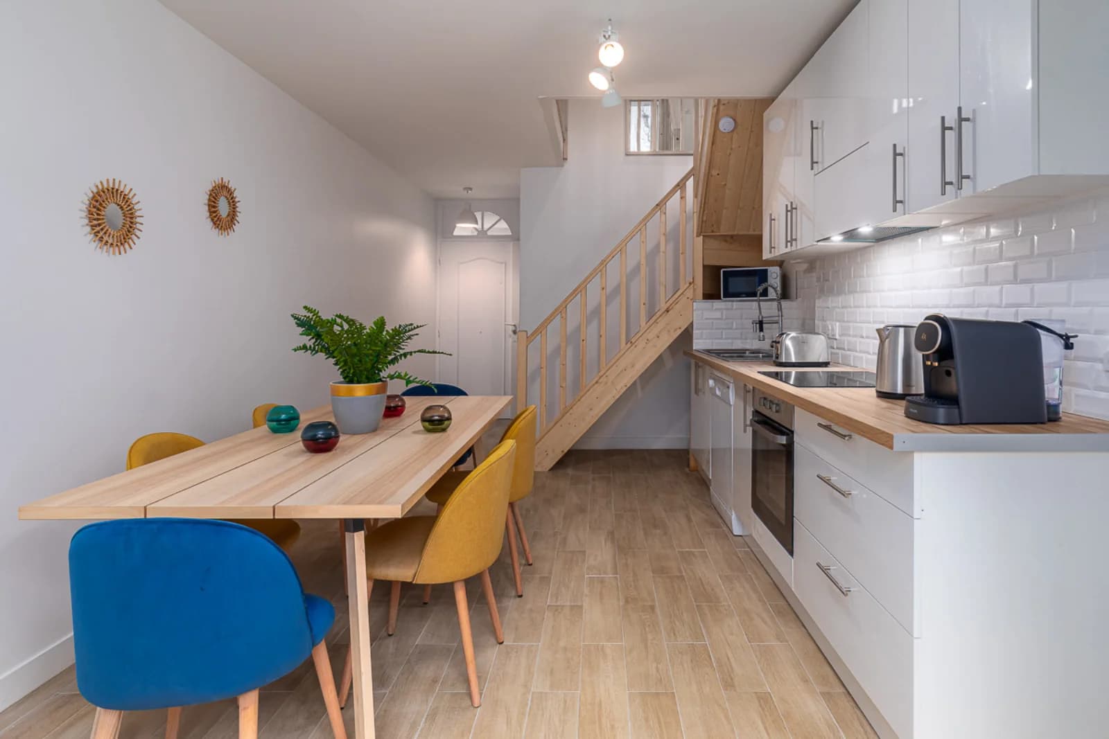 Salle de réunion dans Maison cosy, idéale pour détente et moments d'inspiration - 1