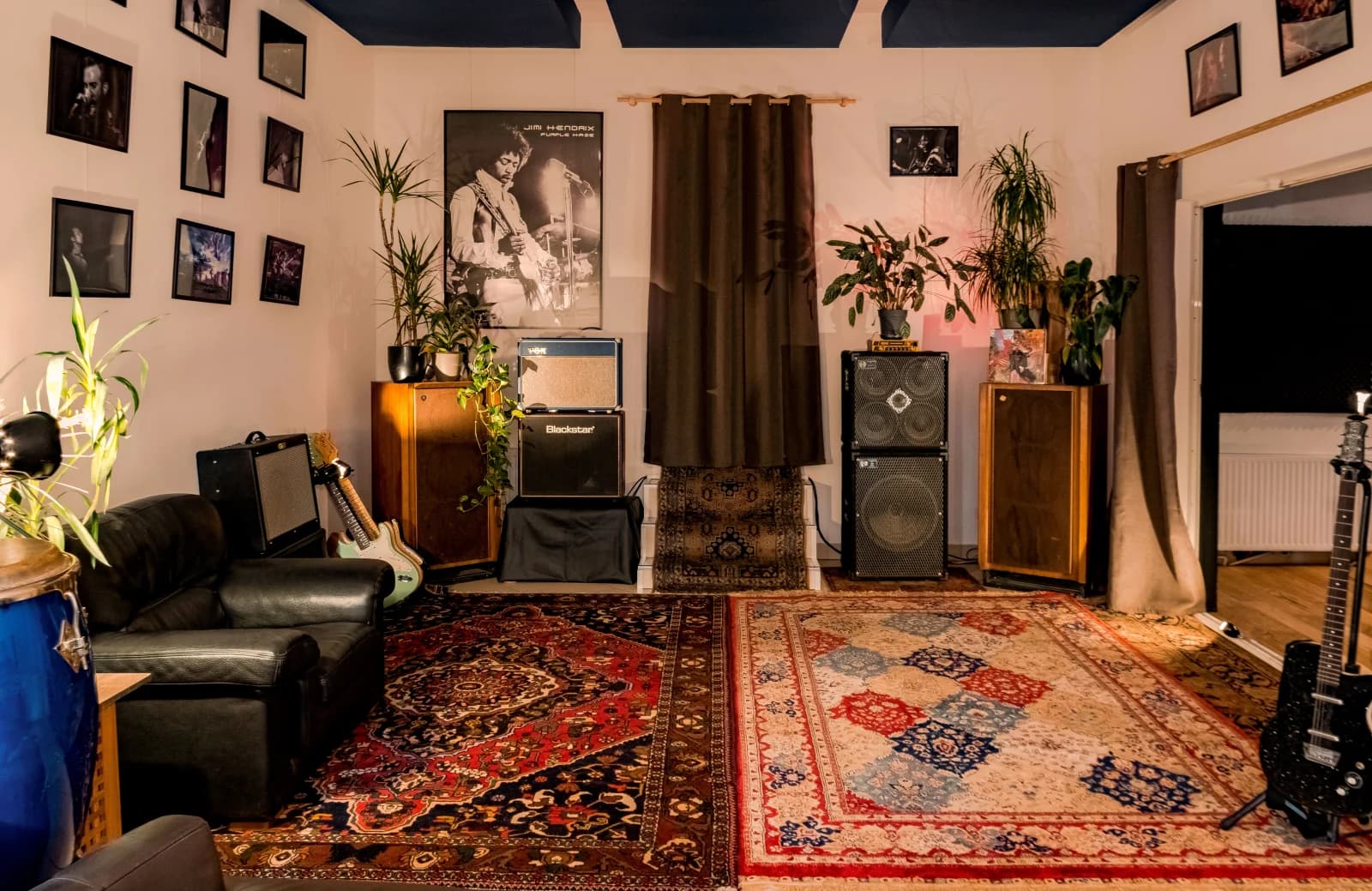 Space Atypical house for an unforgettable musical event - 4
