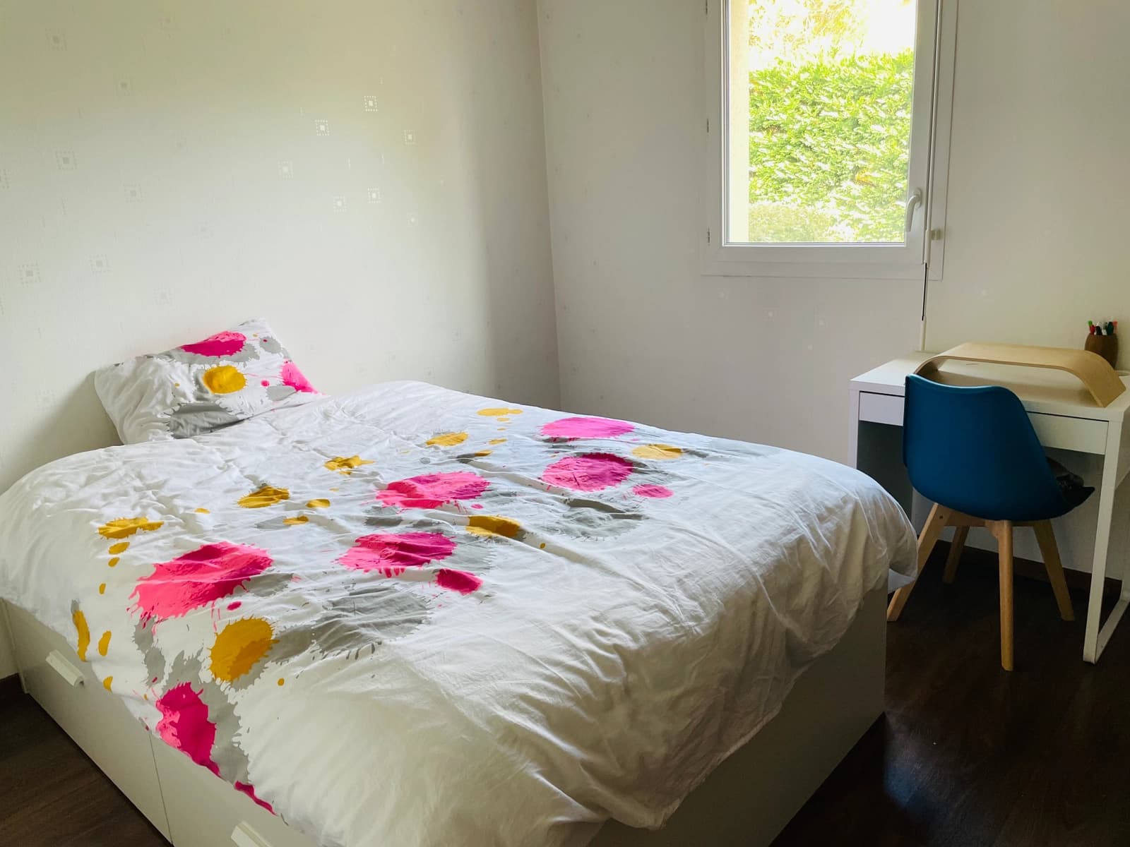 Bedroom in Large room with terrace and private garden - 1