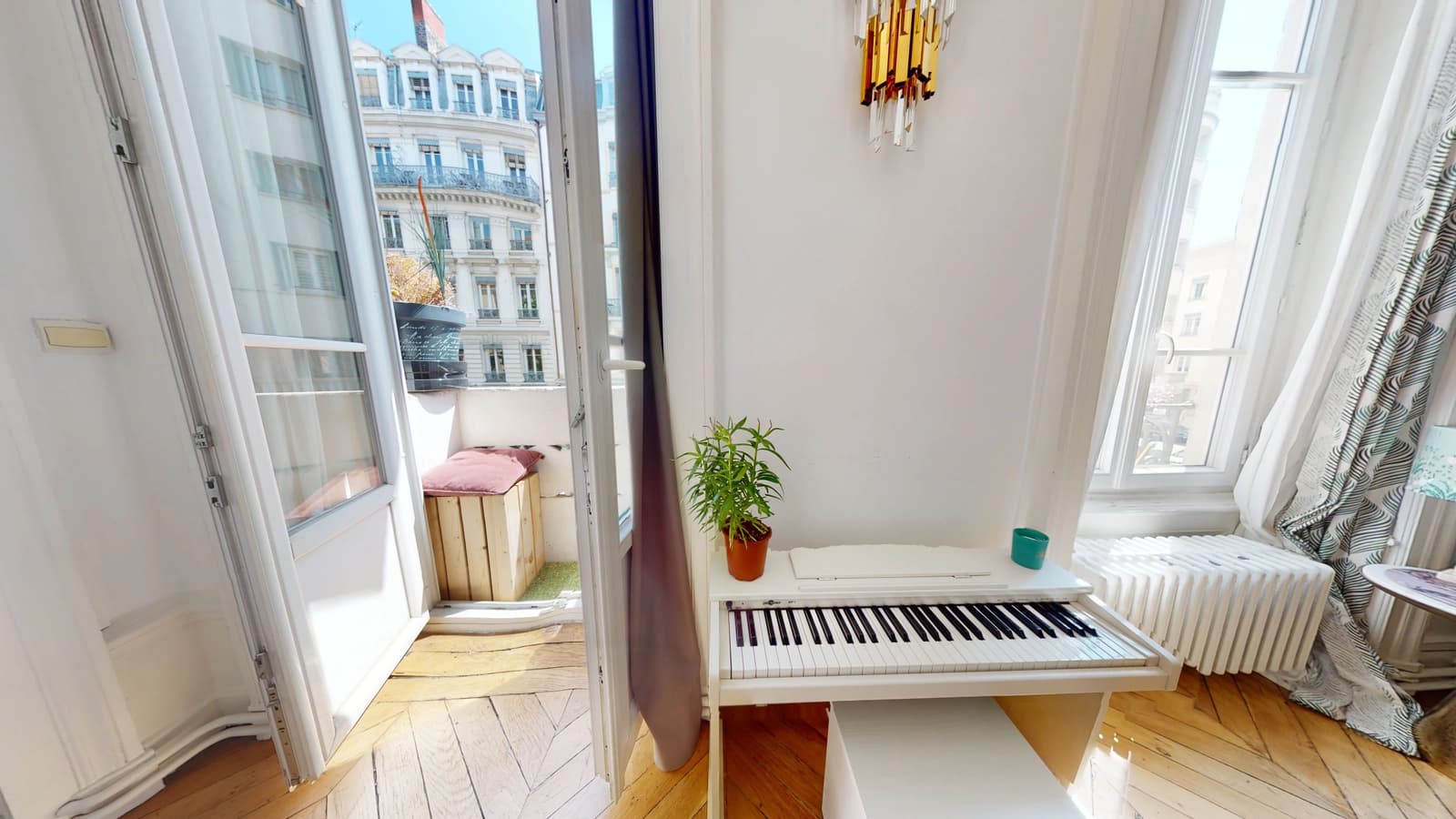 Salon dans Vivre à la lyonnaise, à deux pas des quais du Rhône - 1