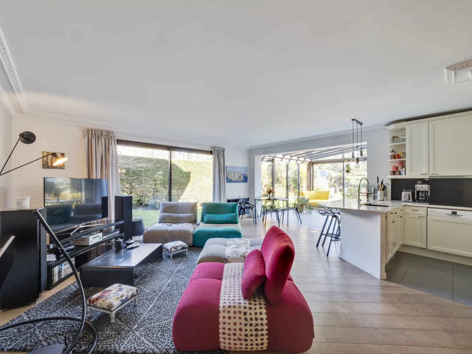 Living room in Large modern living room with garden, parking and forest - 1