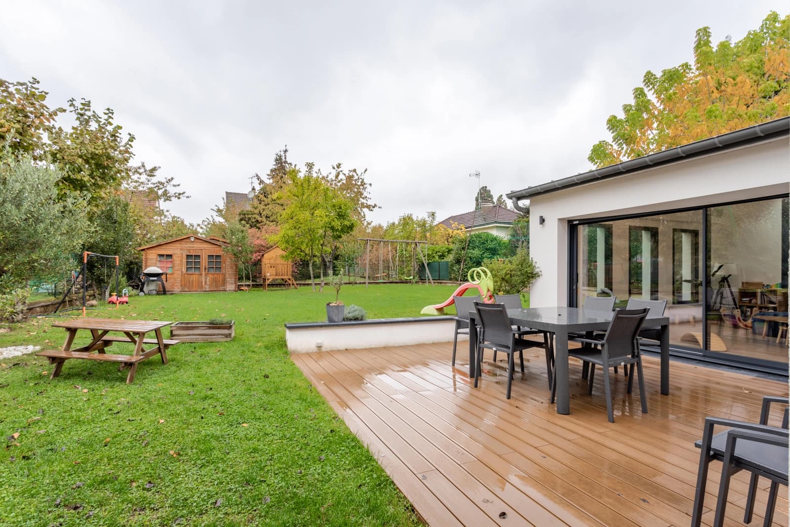 Meeting room in Quiet, modern house with garden - 1
