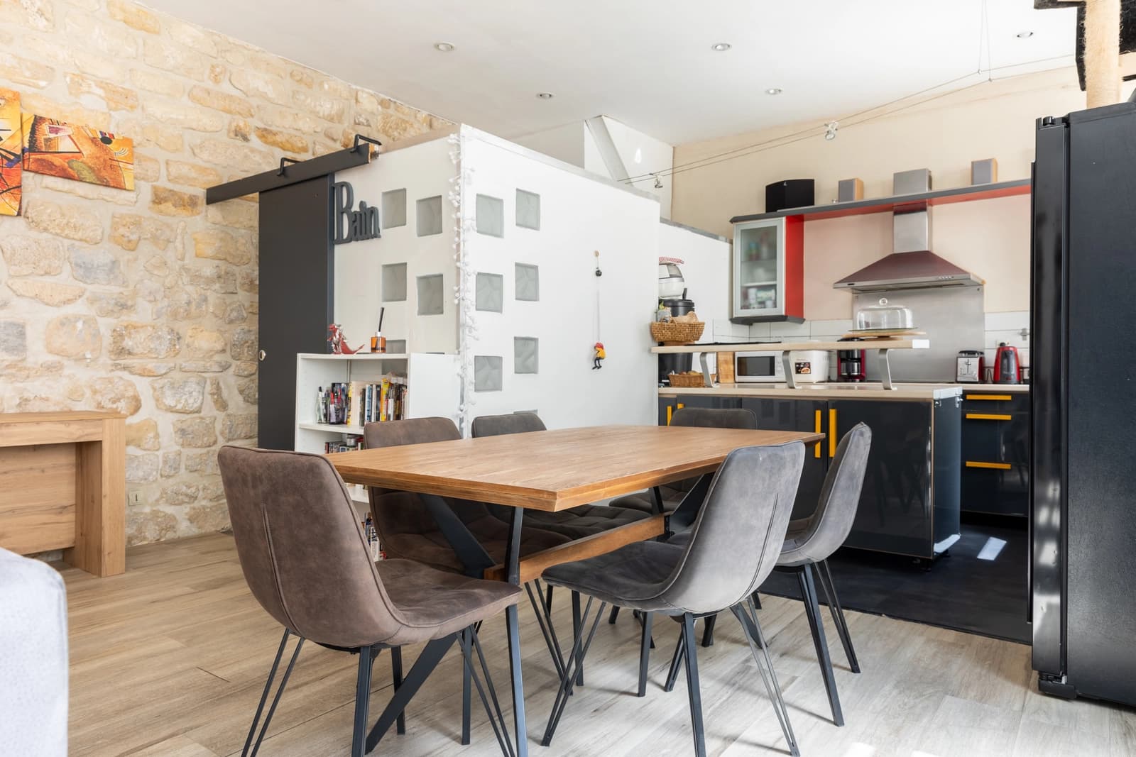 Meeting room in Industrial-style loft in a quiet location - 1