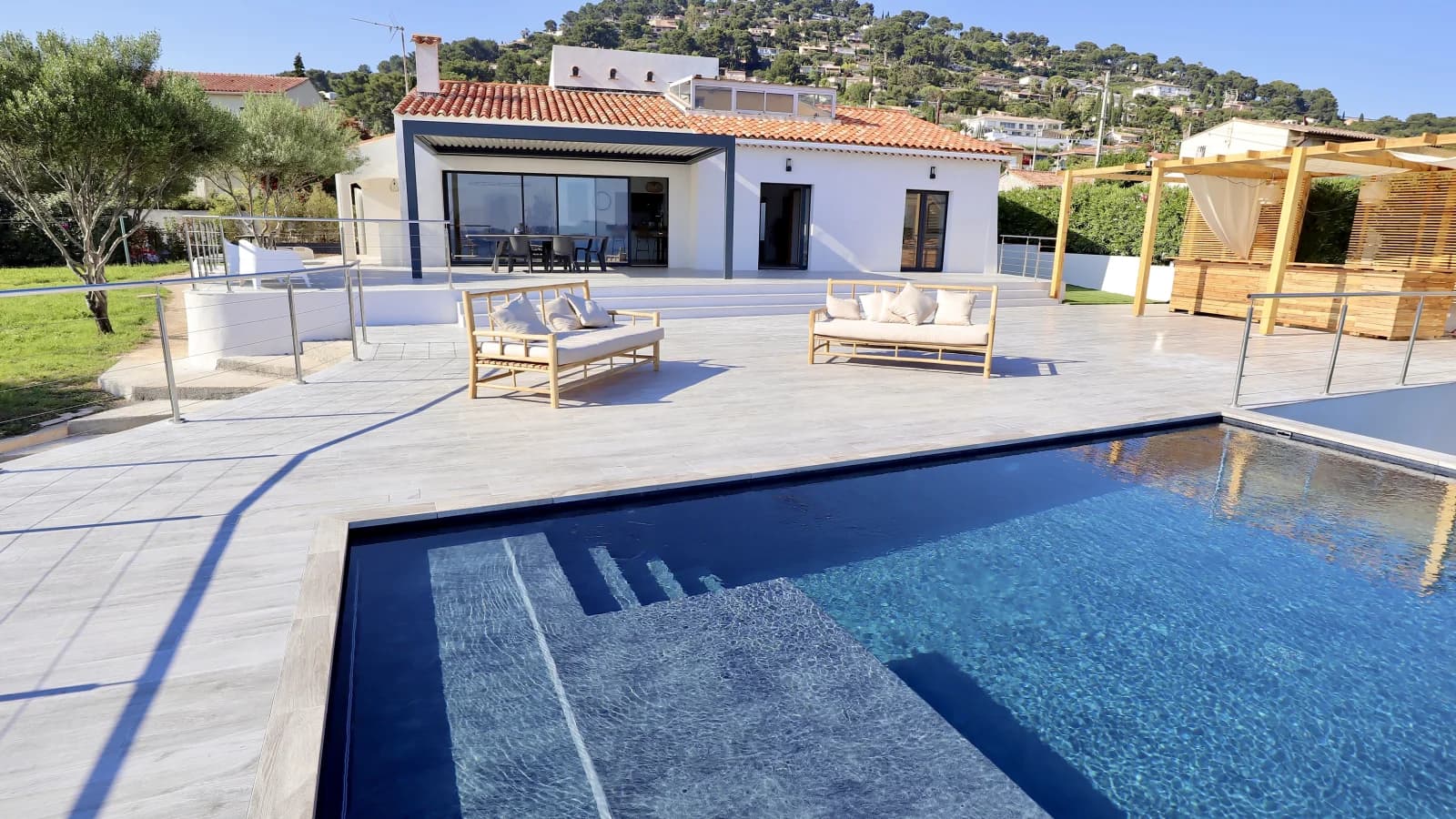 Salle de réunion dans Villa avec vue mer, grande terrasse et piscine privée - 1