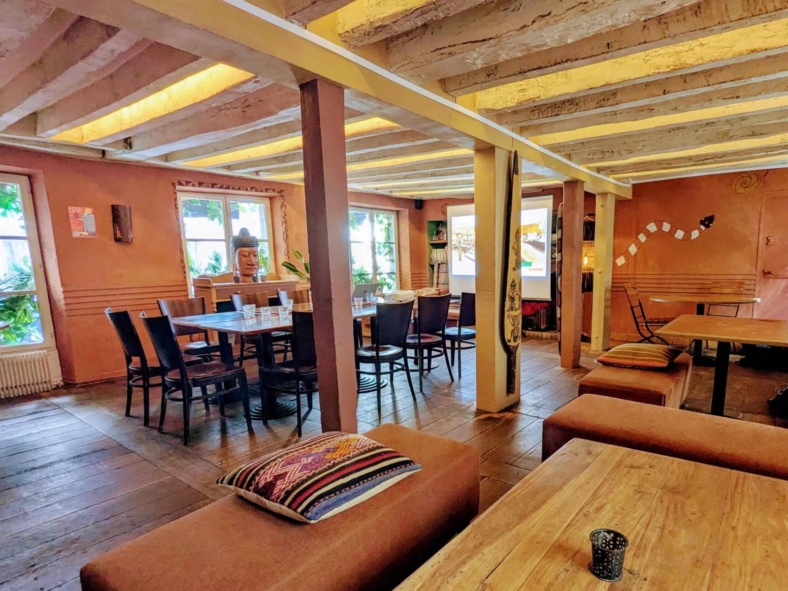Space Warm and atypical lounges - 0