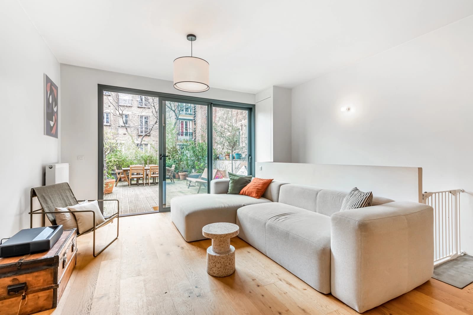 Espace Maison avec terrasse au cœur des puces - 3