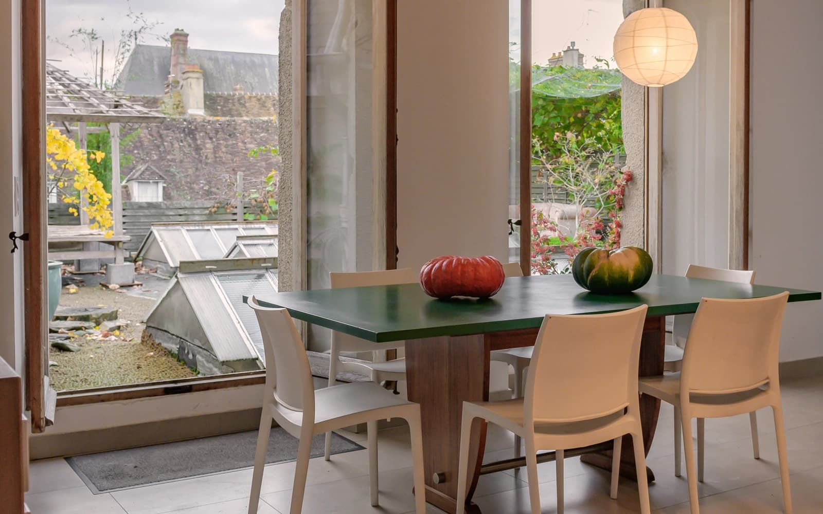 Salle de réunion dans Appartement avec son toit-terrasse invitant au voyage - 1