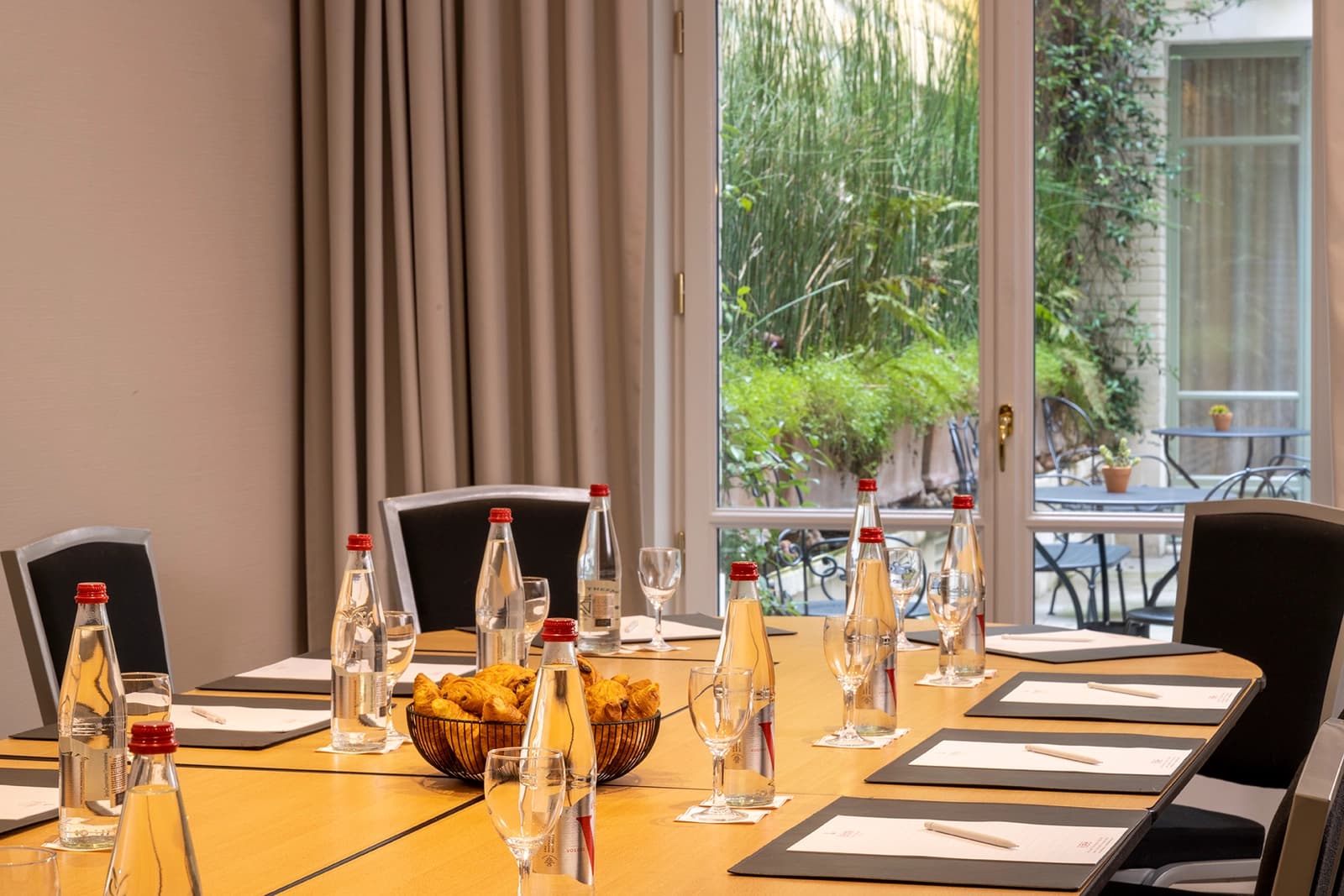 Meeting room in Le Salon Blaise - 1