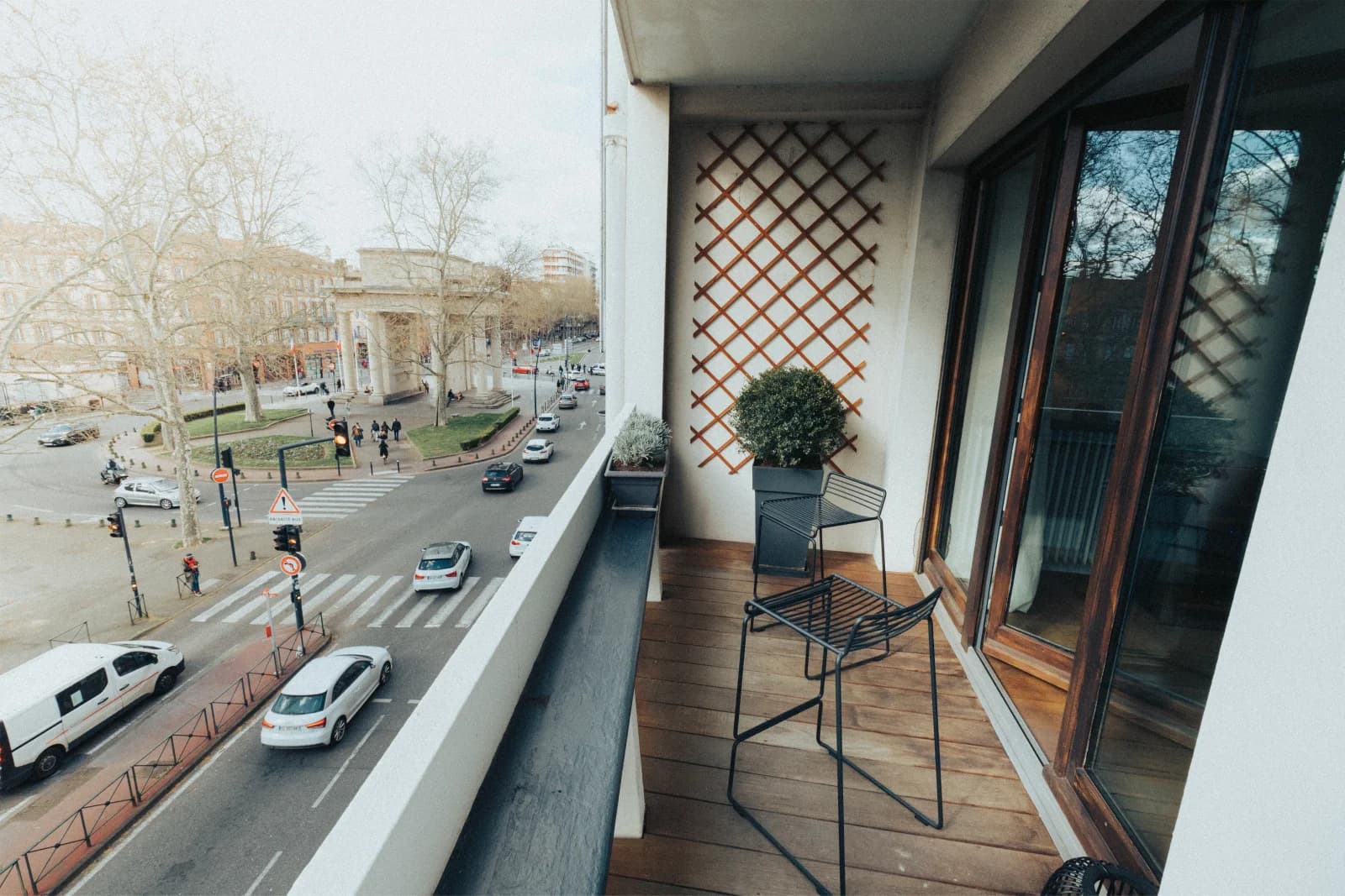 Salon dans Appartement d'architecte aux volumes spacieux et modernes - 1