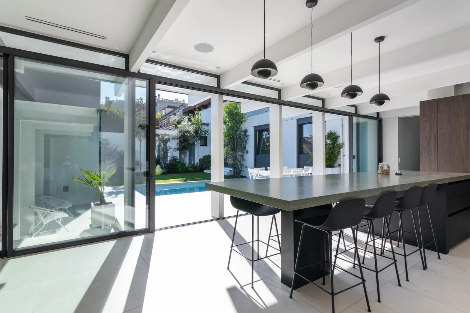Salle de réunion dans Maison californienne avec piscine, à 10 min de Paris - 0