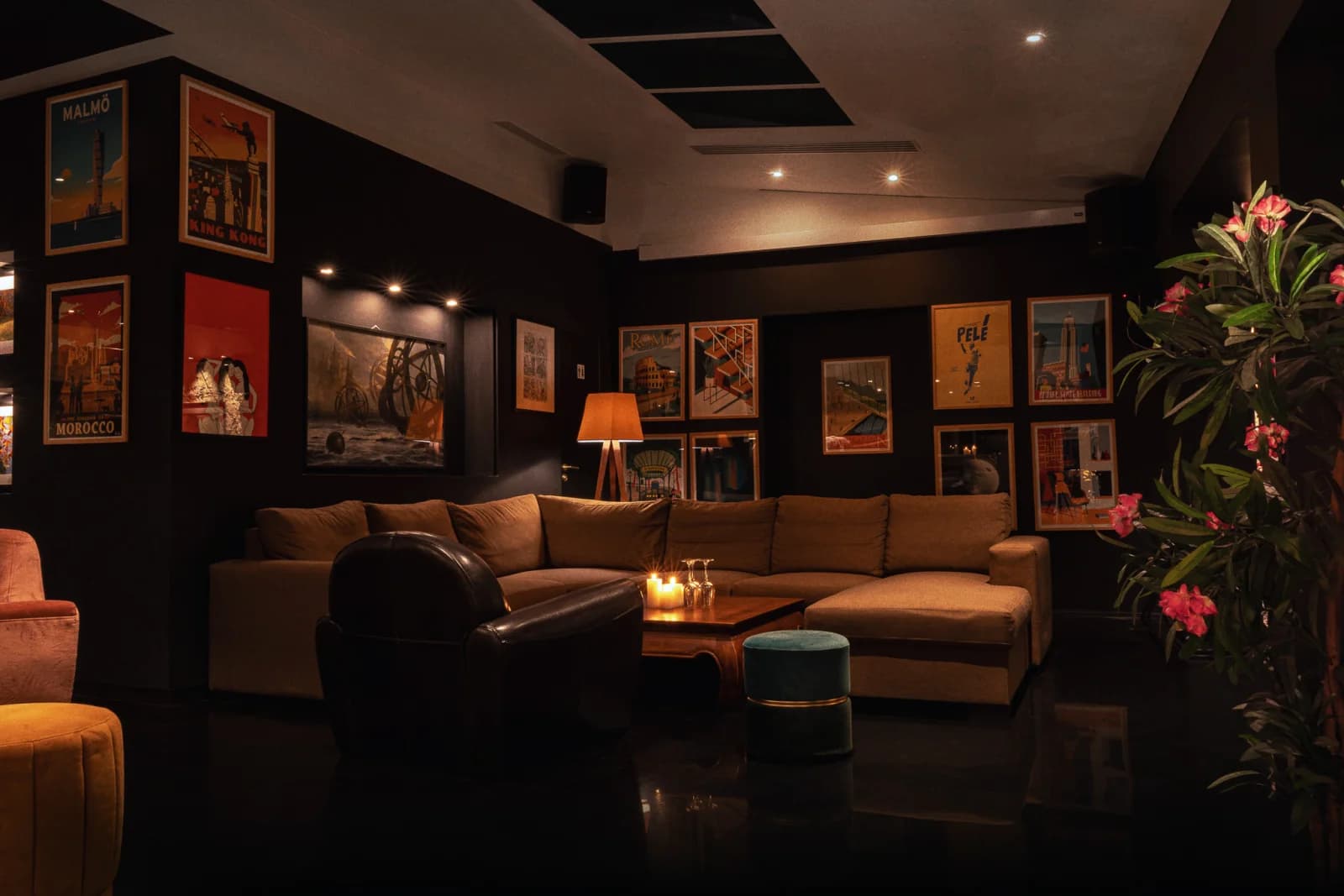 Space Virtual reality loft - 0