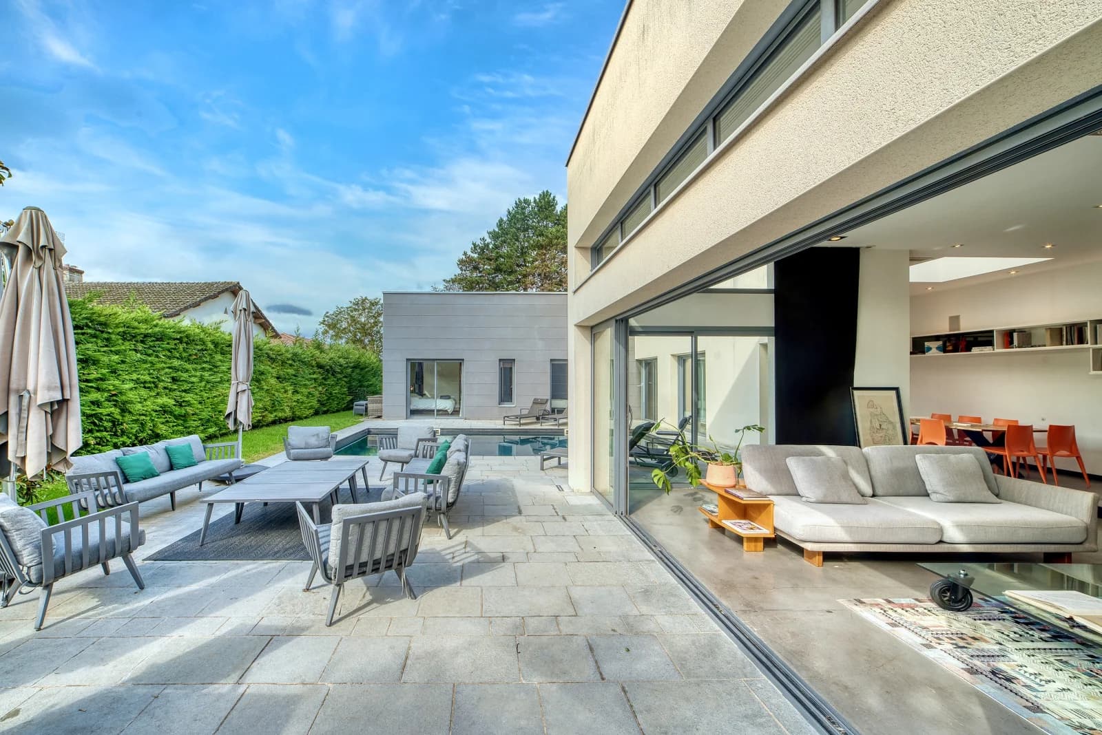 Maison de luxe moderne et conviviale