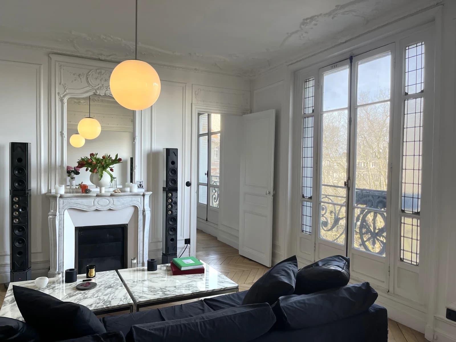 Espace grand appartement parisien minimaliste - 2
