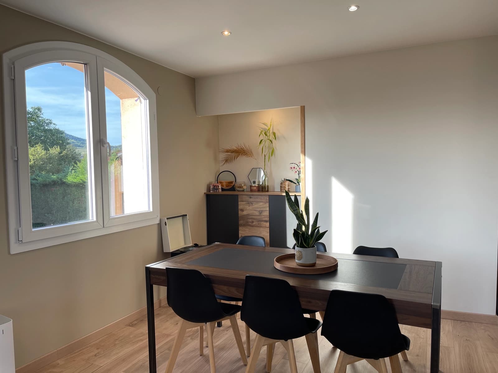 Espace Maison au design élégant et contemporain - 1