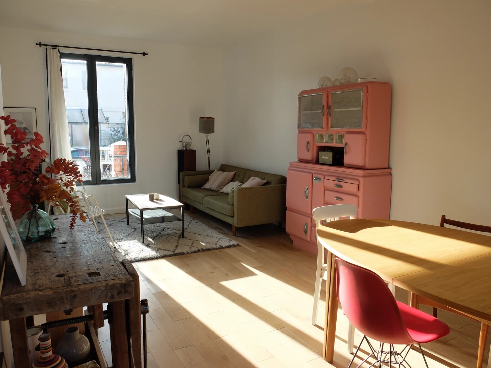 Salle de réunion dans Demeure avec jardin verdoyant, tout près de la capitale - 0