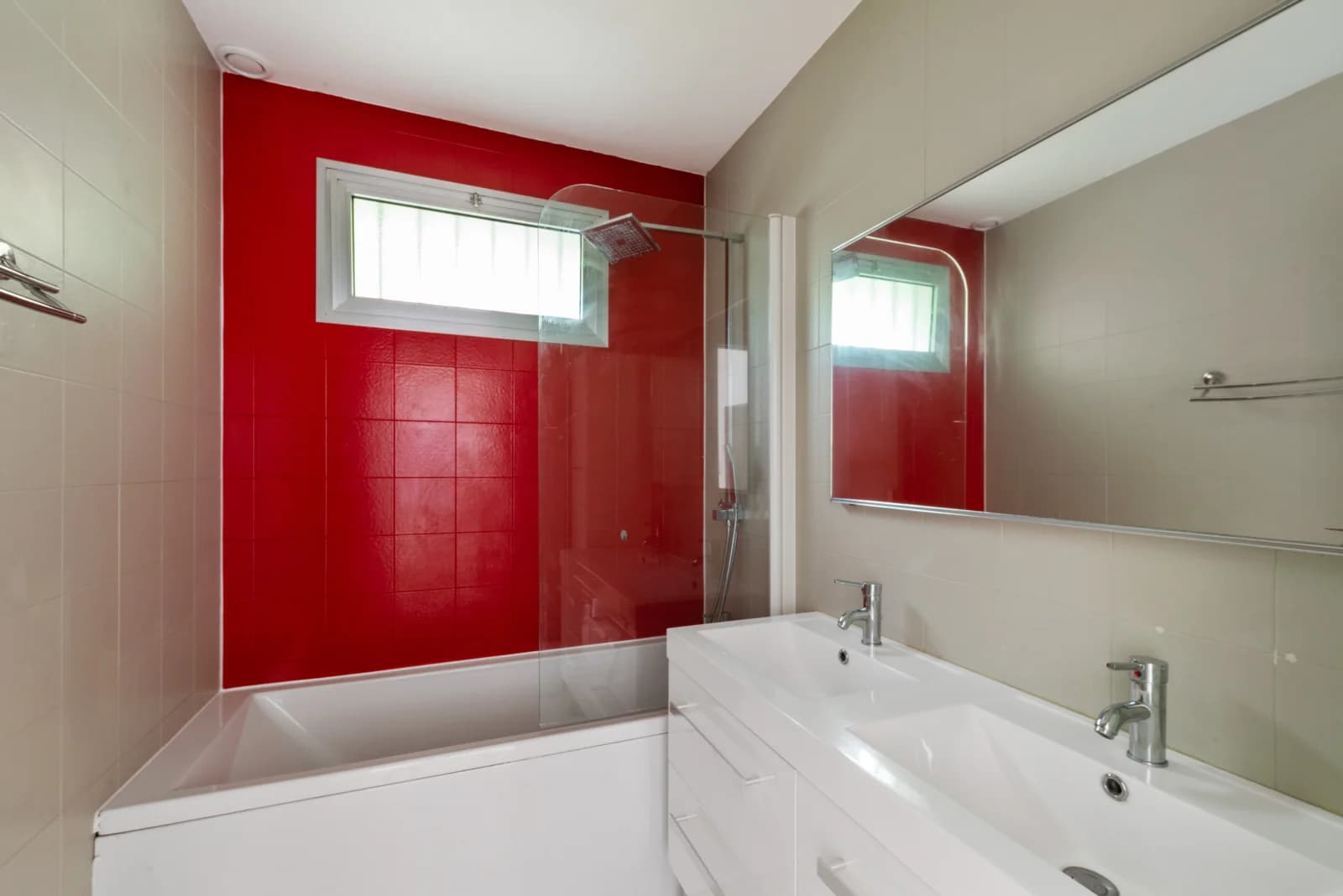 Bathroom in Atypical house with forest 30 min from Paris - 1