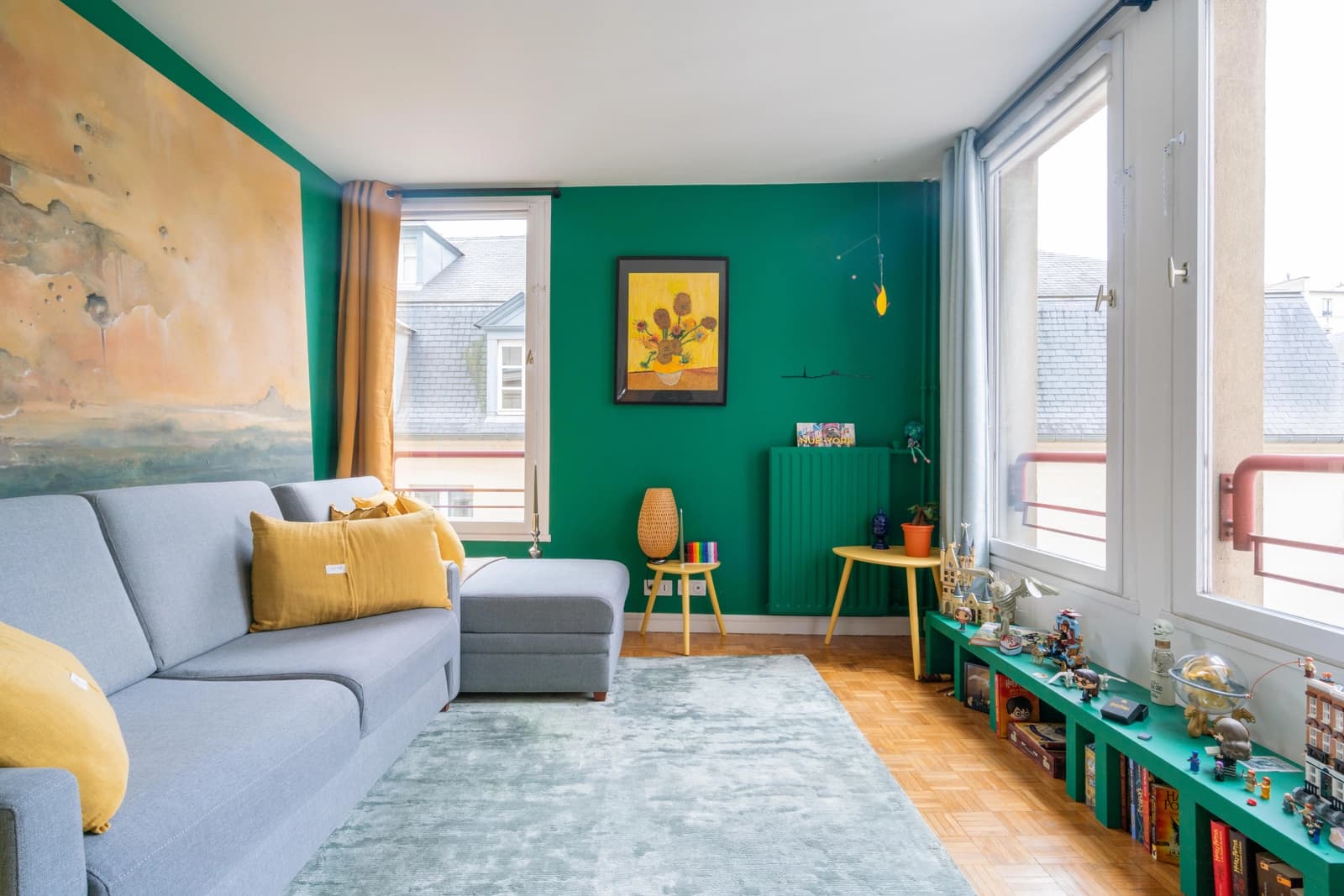 Salon dans Marais: salon élégant baigné d'une clarté apaisante - 0