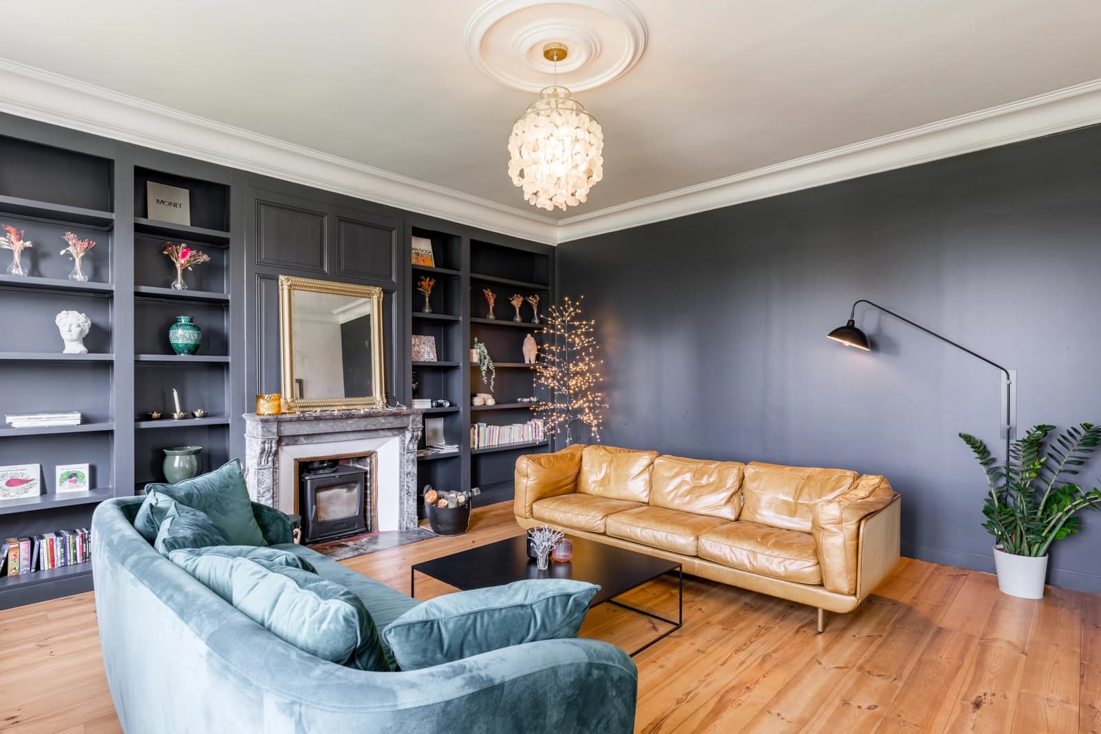 Salon dans Vaste demeure rurale avec verrière et jardin luxuriant - 1
