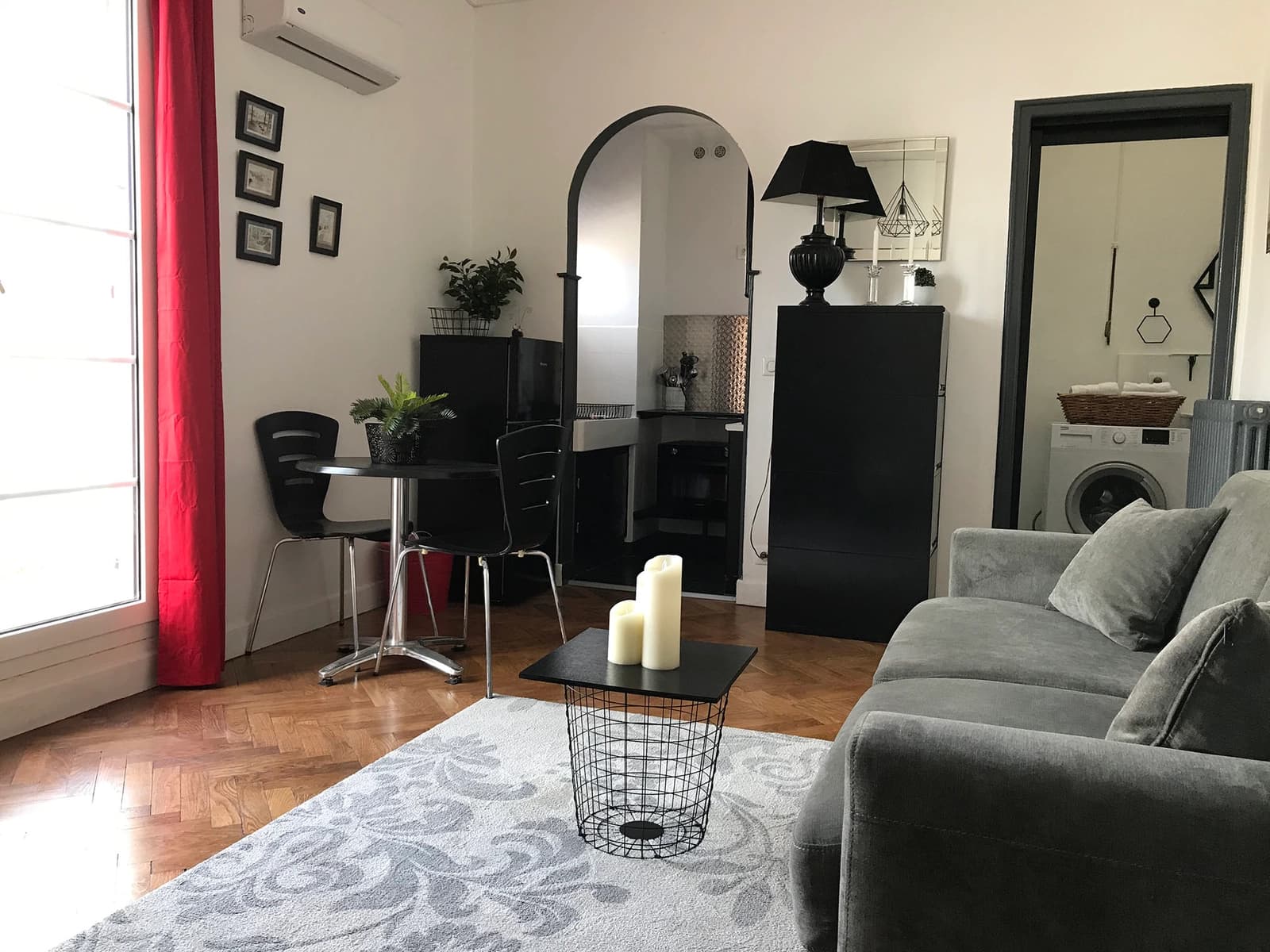 Salon dans Studio de charme sur la célèbre Promenade des Anglais - 1