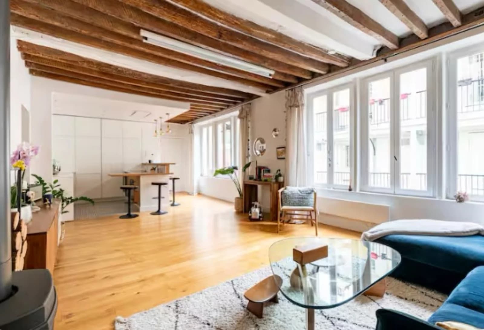 Espace Loft chaleureux et lumineux en plein coeur de Paris - 4