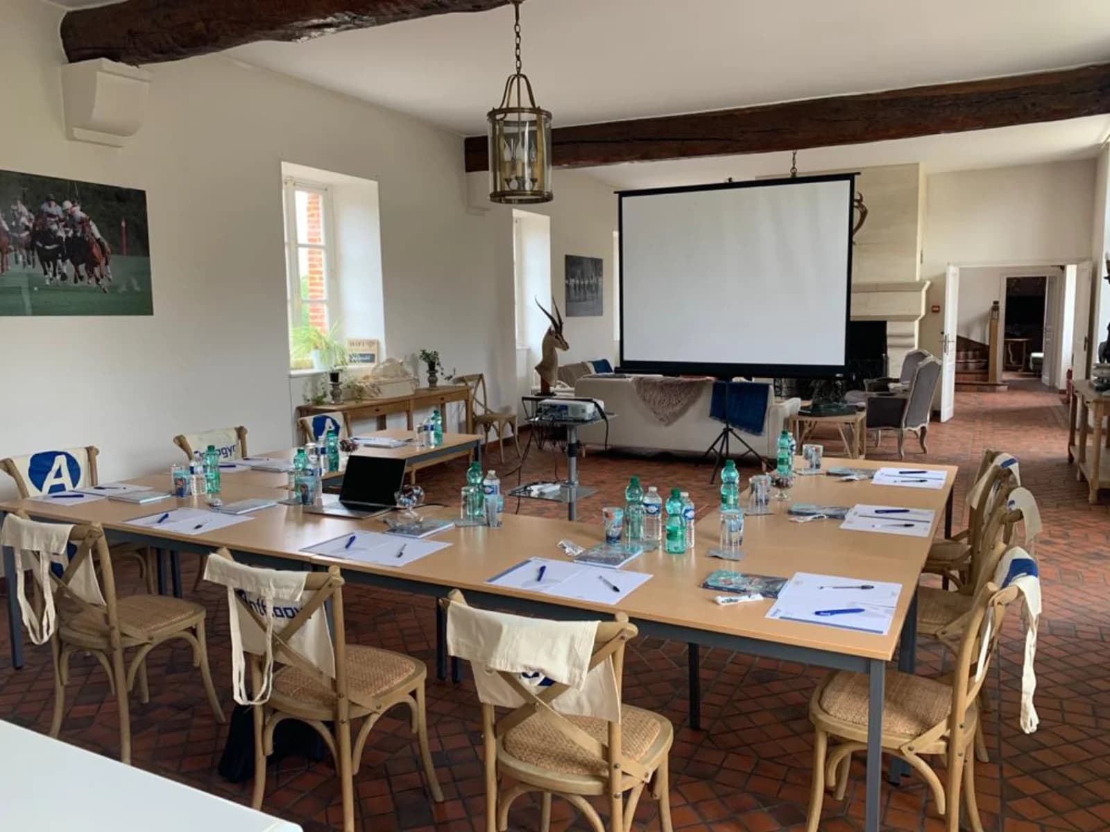 Meeting room in Domaine de Montchevreuil - 1