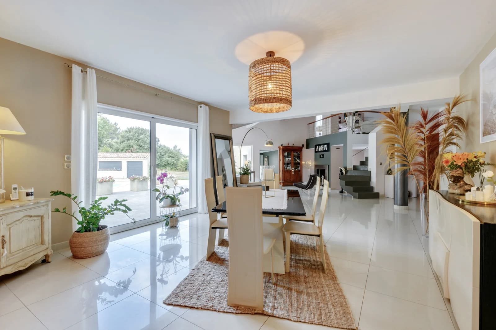 Salle de réunion dans Vaste villa contemporaine au coeur de la campagne d'Aix - 1