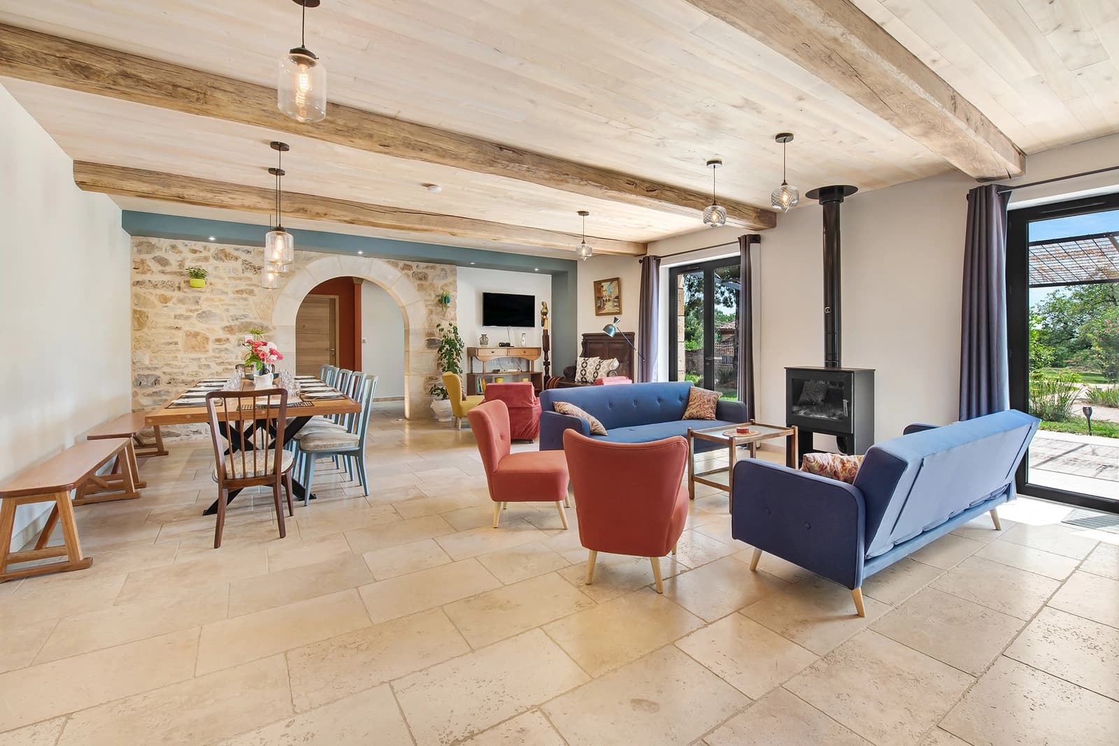 Meeting room in A totally private hamlet in the heart of nature - 1