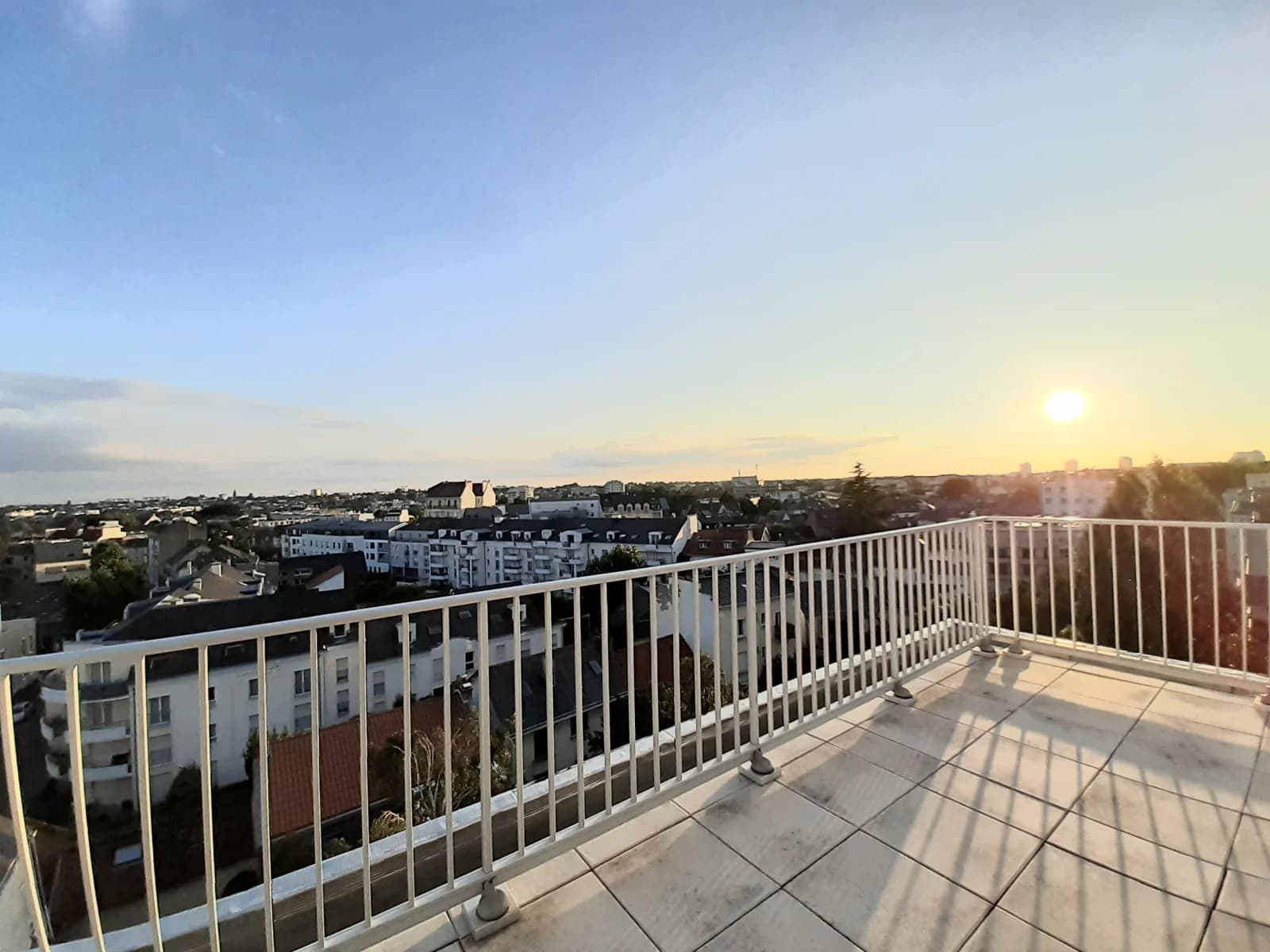 Salle de réunion dans Nantes: lieu unique offrant une vue panoramique - 1