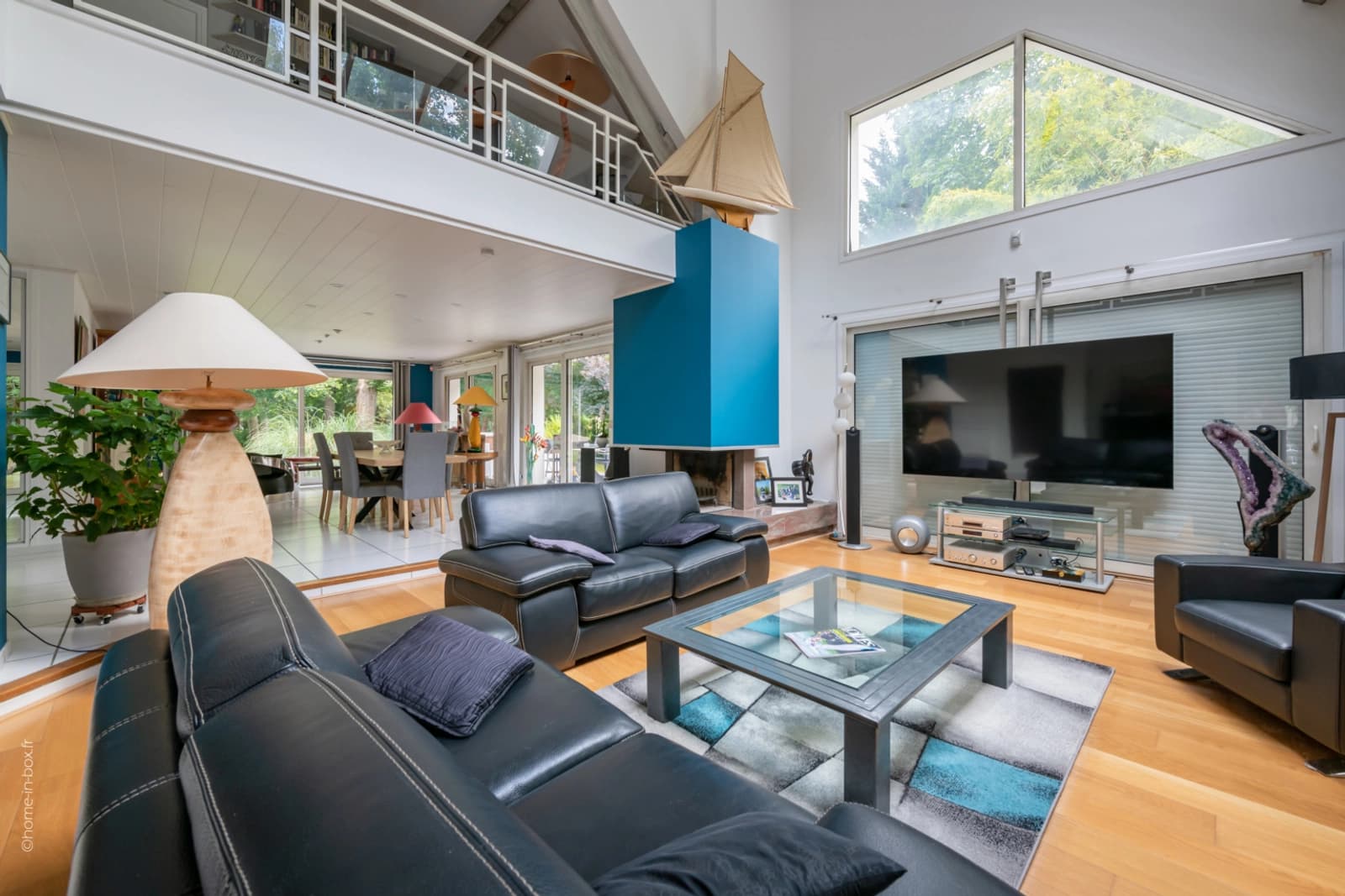 Villa d’architecte avec jardin arboré