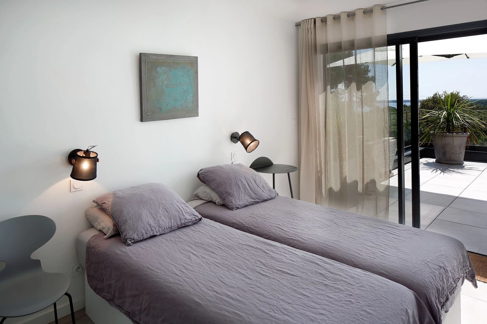 Bedroom in Beautiful house, large terrace, with lake view - 1