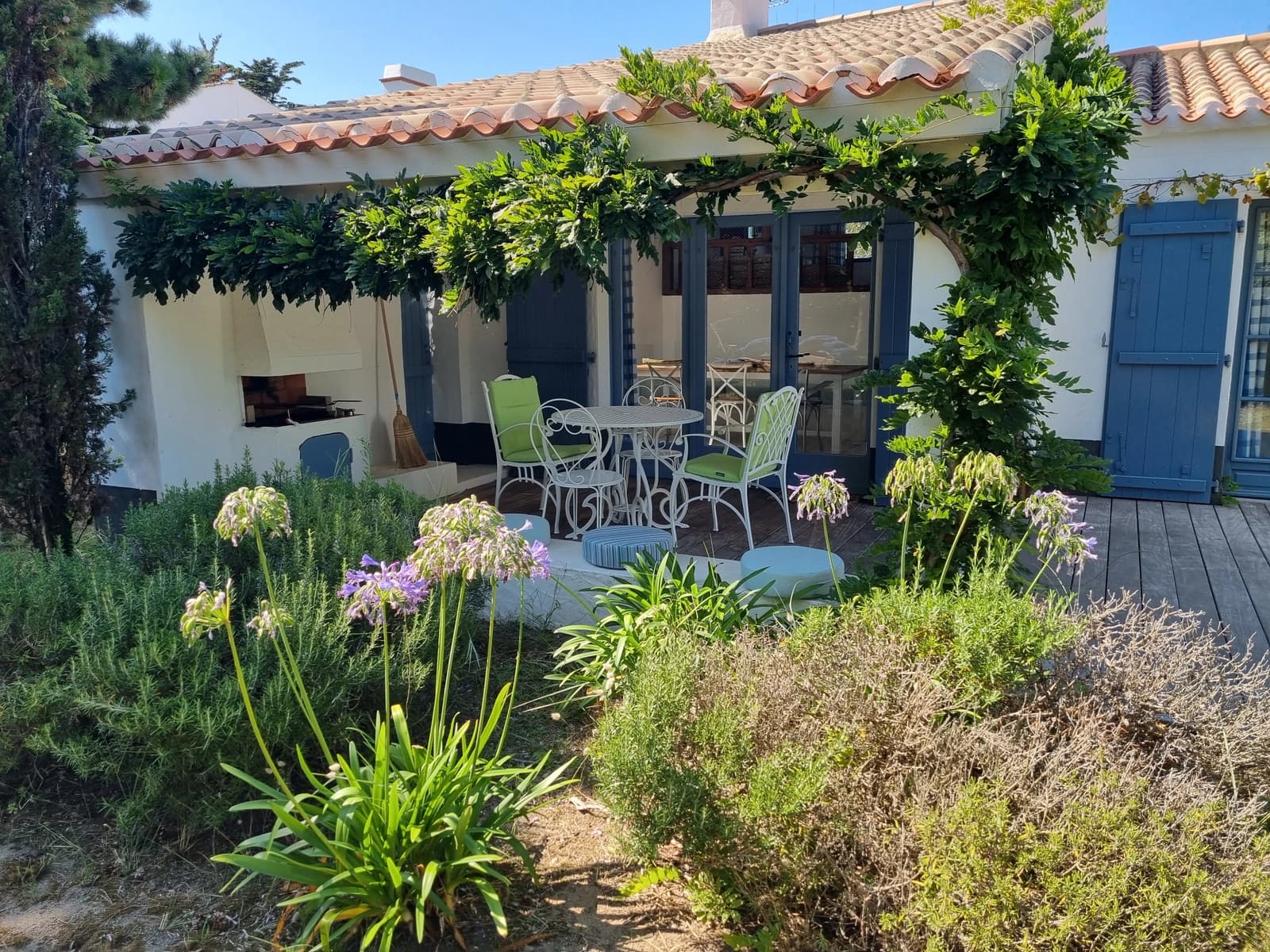 Salle de réunion dans Maison de charme à deux pas de la plage de la Linière - 1