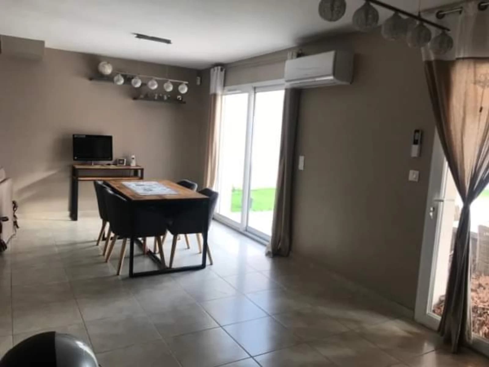 Meeting room in Villa with pool - 1