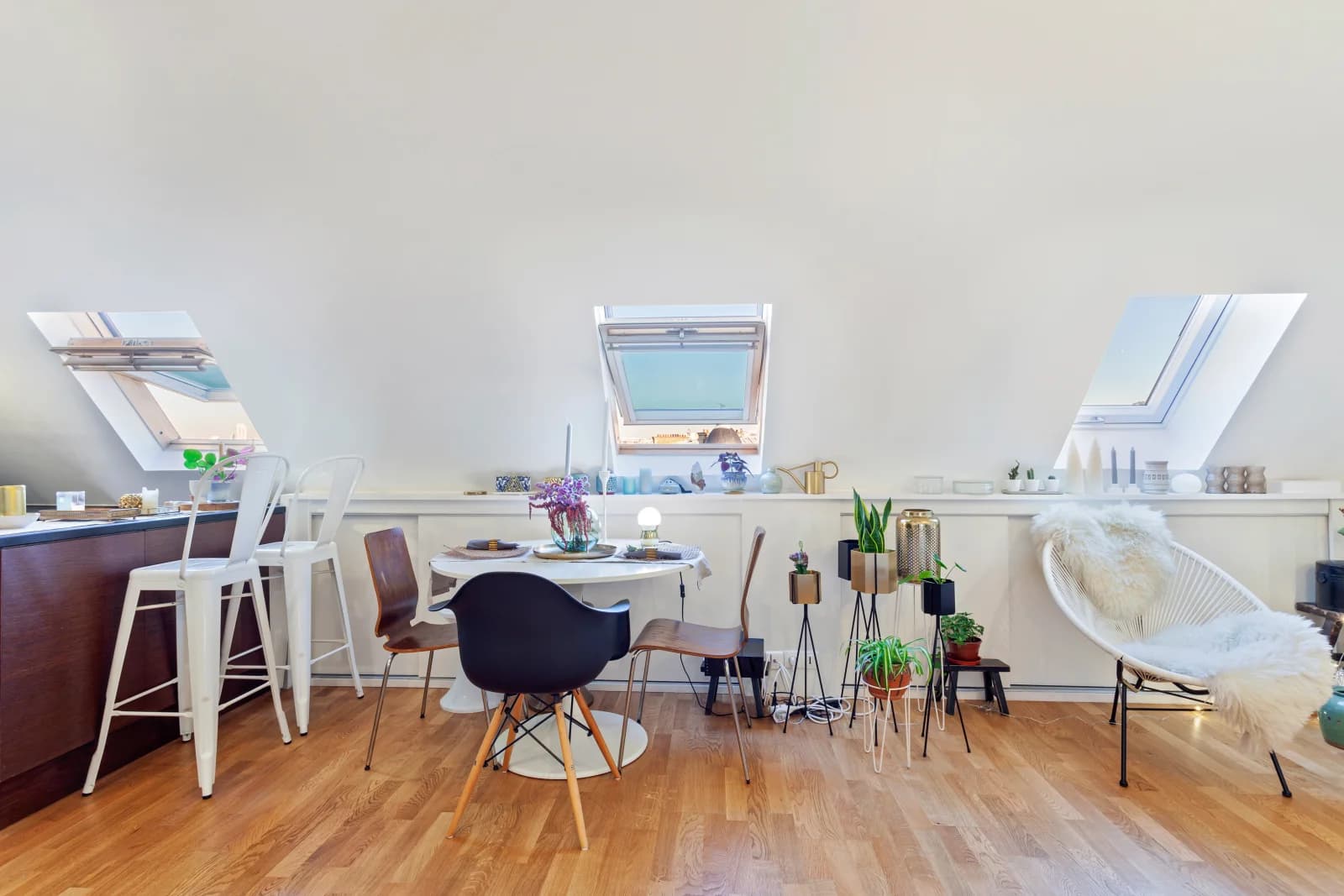 Salle de réunion dans Appartement cocooning et chaleureux au coeur de Paris - 1
